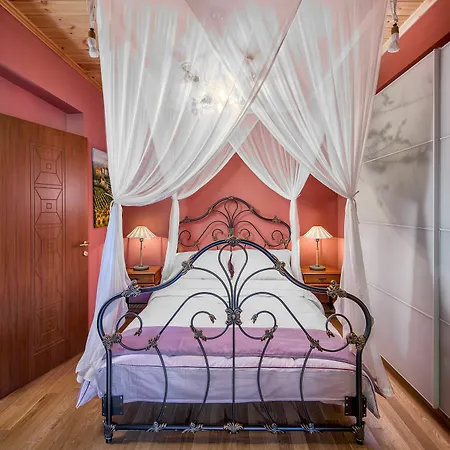 Hotel Vip 4 Seasons 4*
